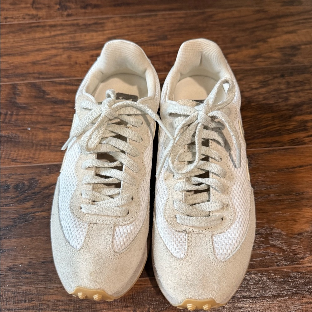 Veja Women's Rio Branco Low Top Sneakers, Size 7